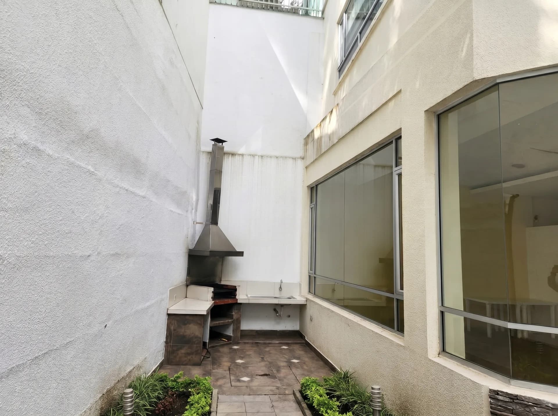 Gallery 14